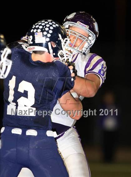 Thumbnail 2 in Loyola vs. Valencia photogallery.