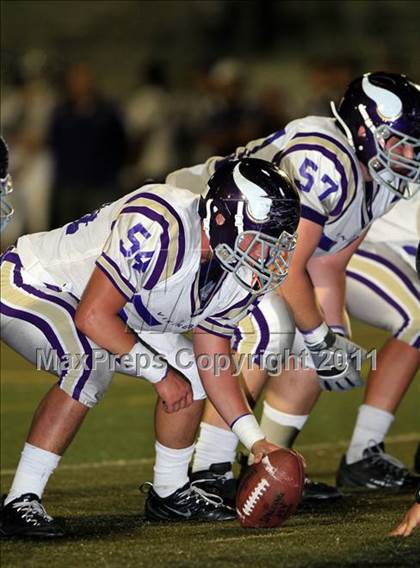 Thumbnail 2 in Loyola vs. Valencia photogallery.