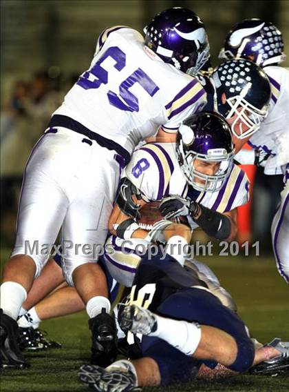 Thumbnail 2 in Loyola vs. Valencia photogallery.