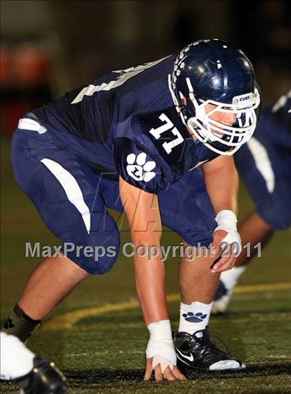 Thumbnail 2 in Loyola vs. Valencia photogallery.