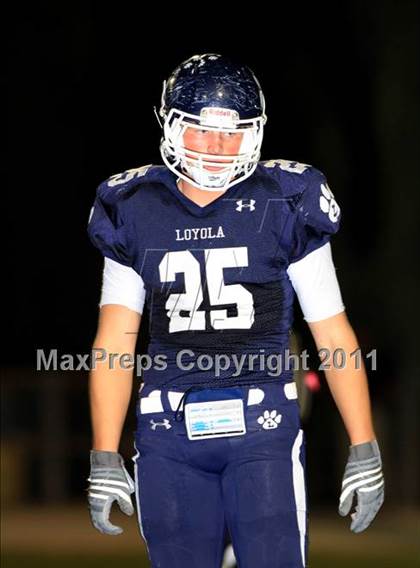 Thumbnail 1 in Loyola vs. Valencia photogallery.
