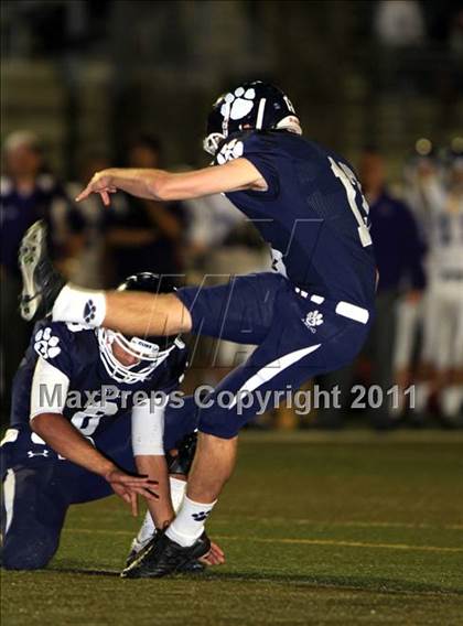 Thumbnail 1 in Loyola vs. Valencia photogallery.
