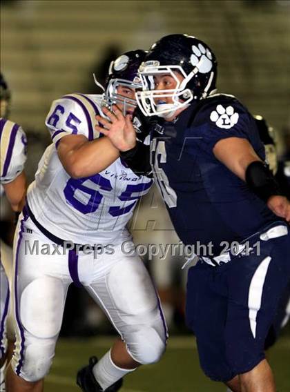 Thumbnail 1 in Loyola vs. Valencia photogallery.