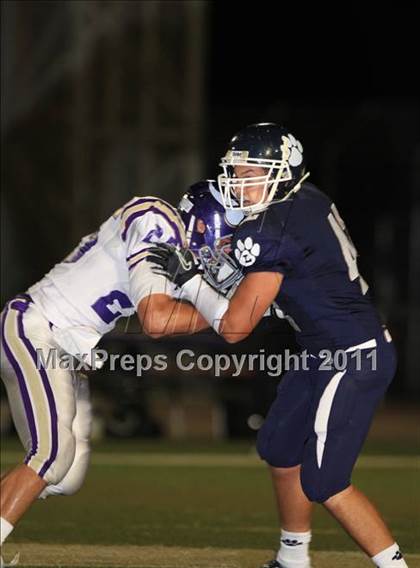 Thumbnail 2 in Loyola vs. Valencia photogallery.