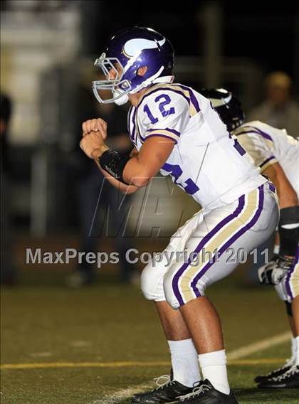 Thumbnail 2 in Loyola vs. Valencia photogallery.