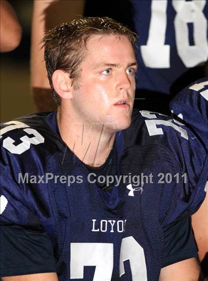Thumbnail 3 in Loyola vs. Valencia photogallery.