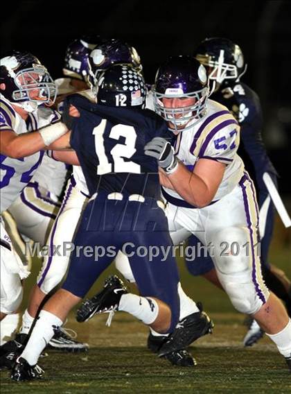Thumbnail 2 in Loyola vs. Valencia photogallery.