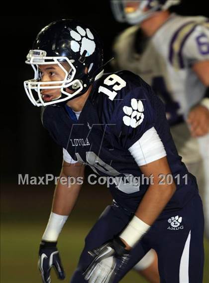 Thumbnail 1 in Loyola vs. Valencia photogallery.