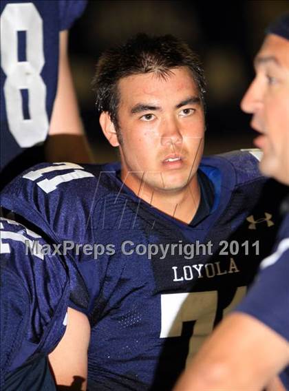 Thumbnail 2 in Loyola vs. Valencia photogallery.