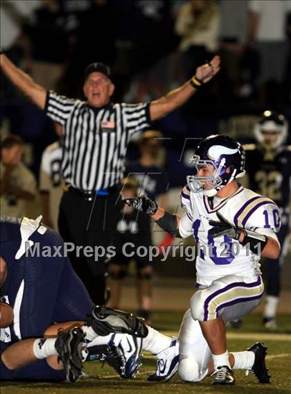 Thumbnail 1 in Loyola vs. Valencia photogallery.