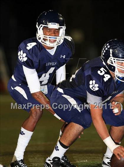 Thumbnail 3 in Loyola vs. Valencia photogallery.