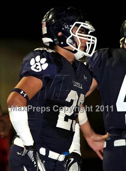 Thumbnail 2 in Loyola vs. Valencia photogallery.