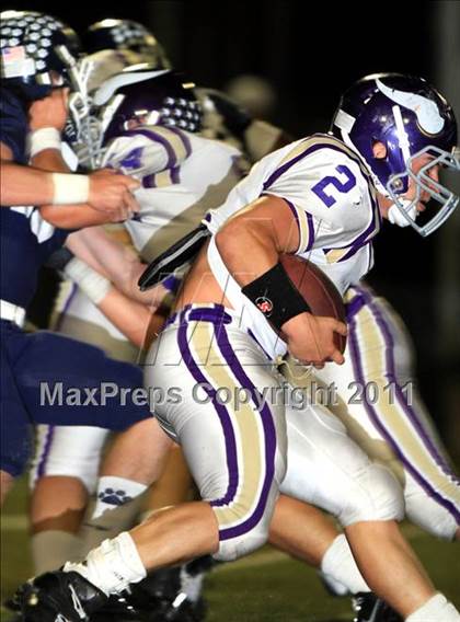 Thumbnail 2 in Loyola vs. Valencia photogallery.