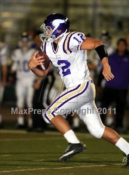 Thumbnail 2 in Loyola vs. Valencia photogallery.