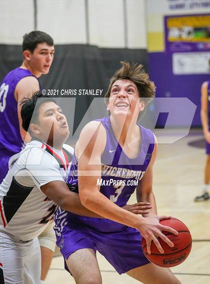 Thumbnail 3 in Seligman vs Wickenburg (Wrangler Classic) photogallery.