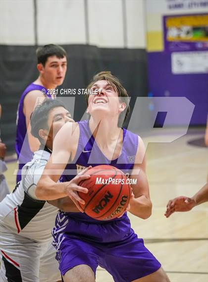 Thumbnail 1 in Seligman vs Wickenburg (Wrangler Classic) photogallery.
