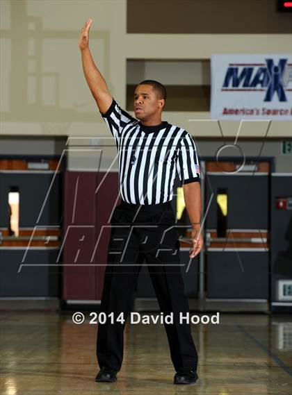 Thumbnail 1 in Villa Park vs. Tahquitz (MaxPreps Holiday Classic) photogallery.