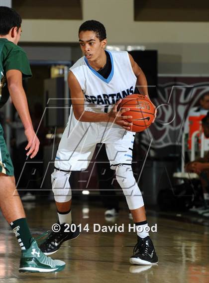 Thumbnail 2 in Villa Park vs. Tahquitz (MaxPreps Holiday Classic) photogallery.