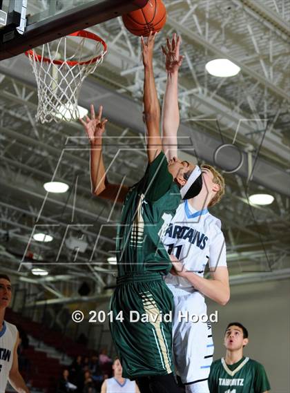 Thumbnail 3 in Villa Park vs. Tahquitz (MaxPreps Holiday Classic) photogallery.
