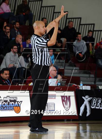Thumbnail 2 in Villa Park vs. Tahquitz (MaxPreps Holiday Classic) photogallery.