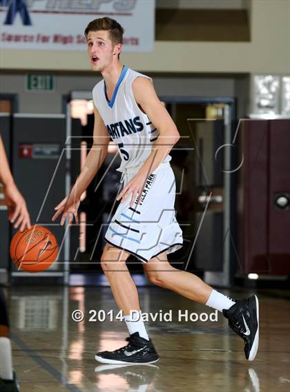 Thumbnail 3 in Villa Park vs. Tahquitz (MaxPreps Holiday Classic) photogallery.