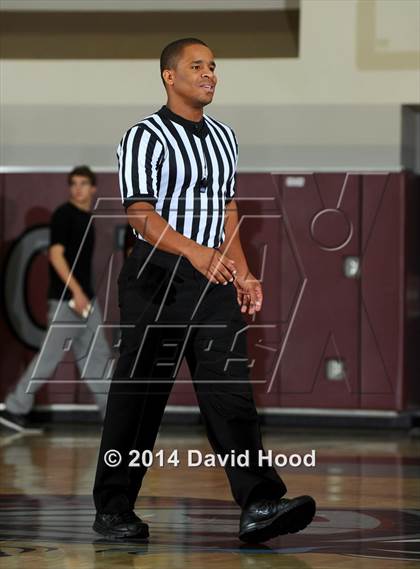 Thumbnail 2 in Villa Park vs. Tahquitz (MaxPreps Holiday Classic) photogallery.
