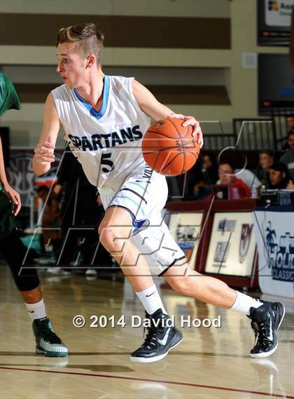 Thumbnail 1 in Villa Park vs. Tahquitz (MaxPreps Holiday Classic) photogallery.