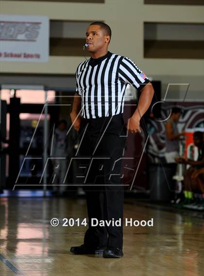 Thumbnail 1 in Villa Park vs. Tahquitz (MaxPreps Holiday Classic) photogallery.