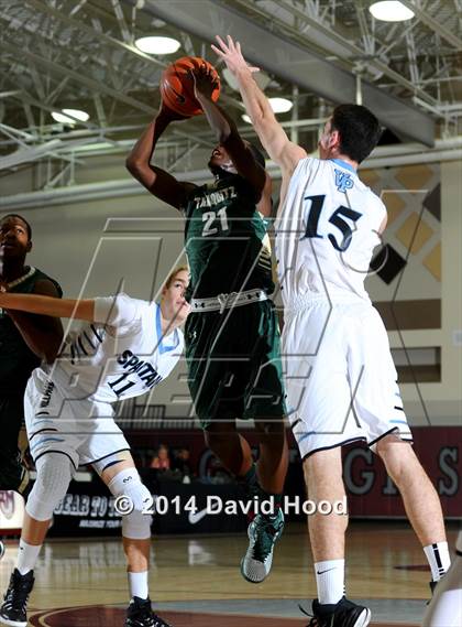 Thumbnail 1 in Villa Park vs. Tahquitz (MaxPreps Holiday Classic) photogallery.