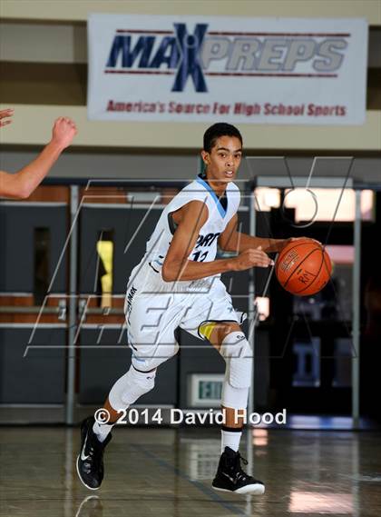Thumbnail 3 in Villa Park vs. Tahquitz (MaxPreps Holiday Classic) photogallery.