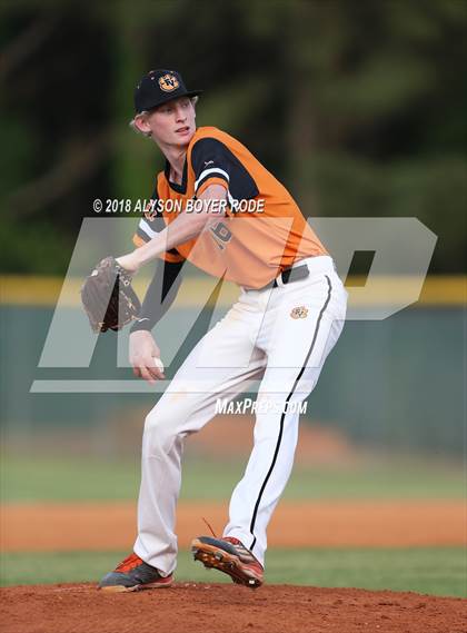 Thumbnail 3 in Green Hope vs. Fuquay - Varina photogallery.