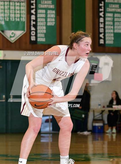 Thumbnail 1 in Oak Ridge vs. Mission Hills (St. Mary's Stockton MLK Showcase) photogallery.