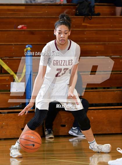 Thumbnail 1 in Oak Ridge vs. Mission Hills (St. Mary's Stockton MLK Showcase) photogallery.