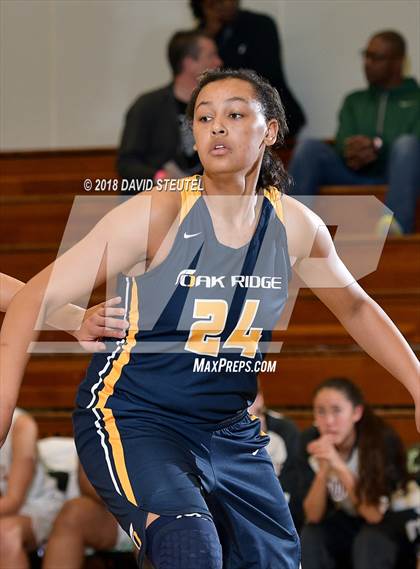 Thumbnail 1 in Oak Ridge vs. Mission Hills (St. Mary's Stockton MLK Showcase) photogallery.