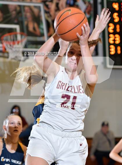 Thumbnail 2 in Oak Ridge vs. Mission Hills (St. Mary's Stockton MLK Showcase) photogallery.