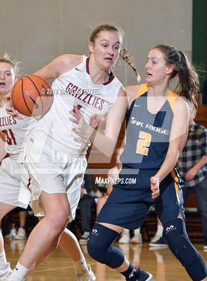 Thumbnail 2 in Oak Ridge vs. Mission Hills (St. Mary's Stockton MLK Showcase) photogallery.
