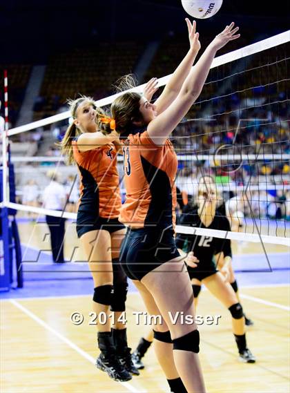 Thumbnail 2 in Mead vs. Niwot (CHSAA 4A Playoff) photogallery.
