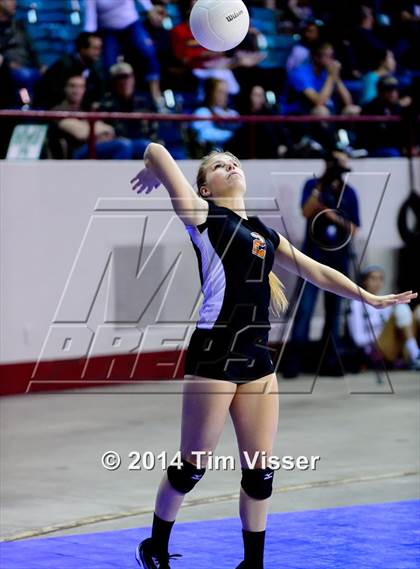 Thumbnail 1 in Mead vs. Niwot (CHSAA 4A Playoff) photogallery.