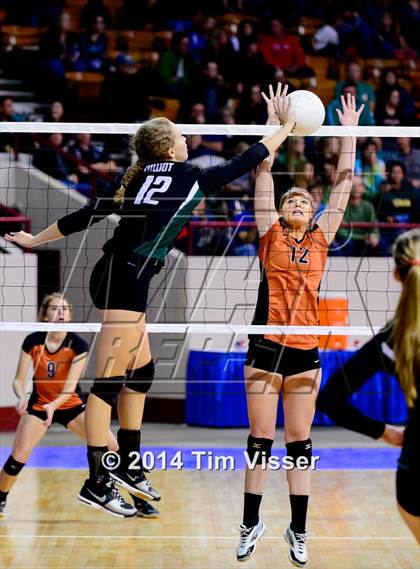 Thumbnail 2 in Mead vs. Niwot (CHSAA 4A Playoff) photogallery.