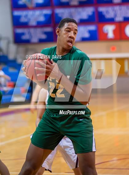 Thumbnail 3 in Salpointe Catholic vs. St. Patrick-St. Vincent  (Visit Mesa Basketball Challenge) photogallery.