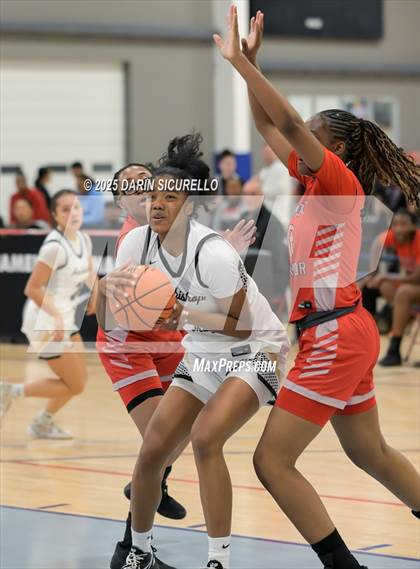 Thumbnail 1 in Archbishop Mitty vs. Homewood-Flossmoor (Nike Tournament of Champions) photogallery.