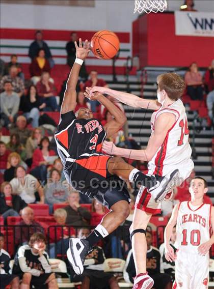 Thumbnail 2 in Effingham vs. Mt. Vernon photogallery.