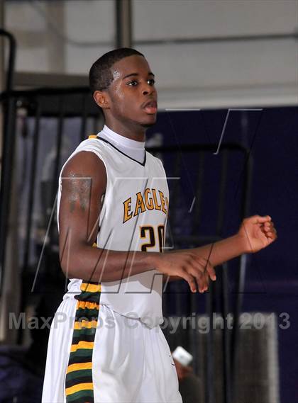 Thumbnail 3 in Foothill vs. Eisenhower (St. Hope Elite Classic) photogallery.