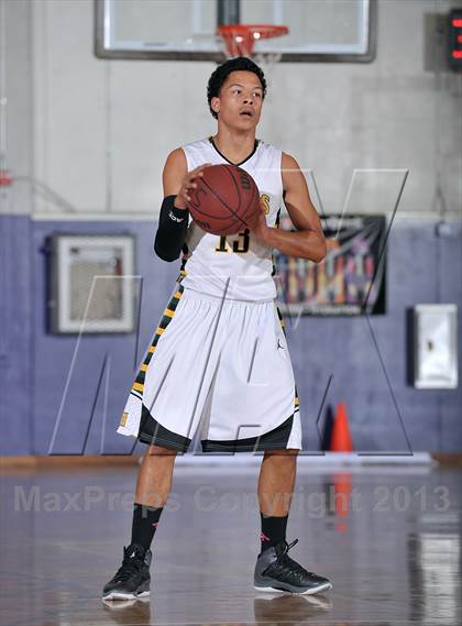 Thumbnail 1 in Foothill vs. Eisenhower (St. Hope Elite Classic) photogallery.
