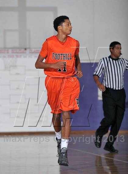 Thumbnail 2 in Foothill vs. Eisenhower (St. Hope Elite Classic) photogallery.