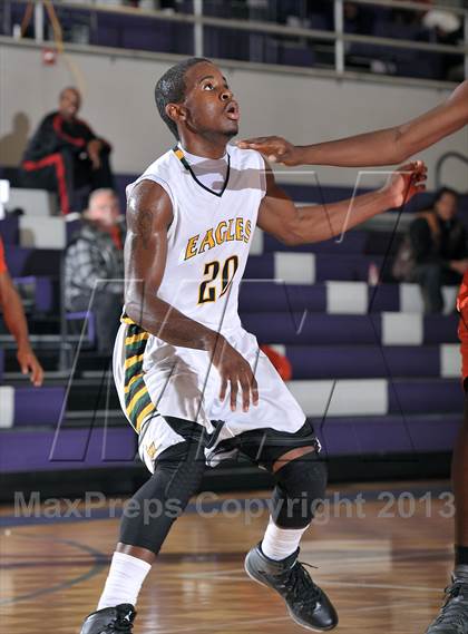 Thumbnail 1 in Foothill vs. Eisenhower (St. Hope Elite Classic) photogallery.