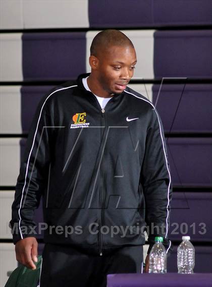 Thumbnail 3 in Foothill vs. Eisenhower (St. Hope Elite Classic) photogallery.