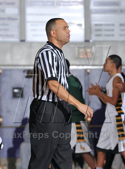 Thumbnail 3 in Foothill vs. Eisenhower (St. Hope Elite Classic) photogallery.