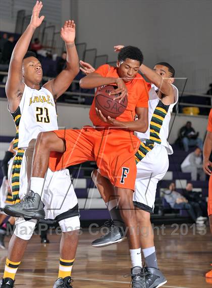 Thumbnail 2 in Foothill vs. Eisenhower (St. Hope Elite Classic) photogallery.