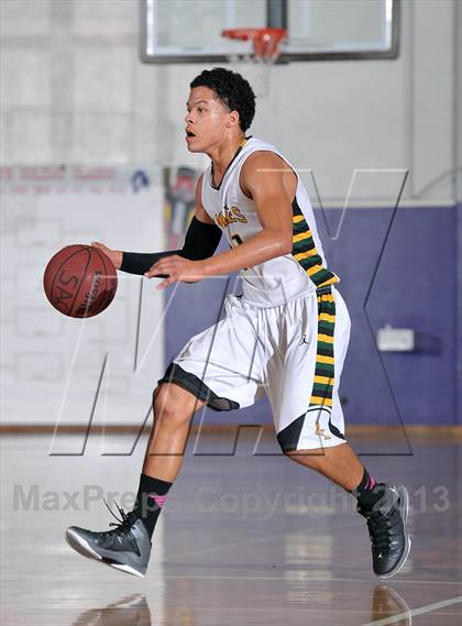 Thumbnail 2 in Foothill vs. Eisenhower (St. Hope Elite Classic) photogallery.